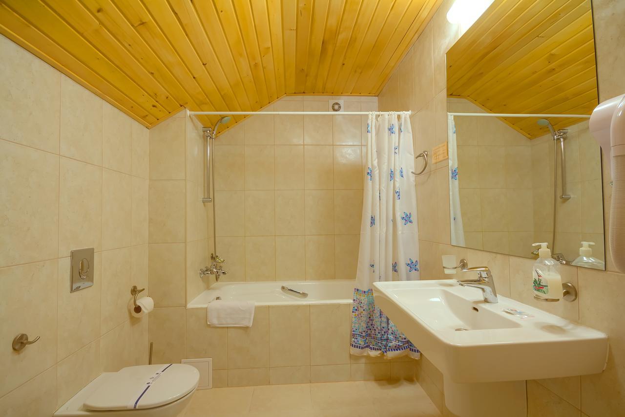 Hutor Hotel Dnipro Chambre photo