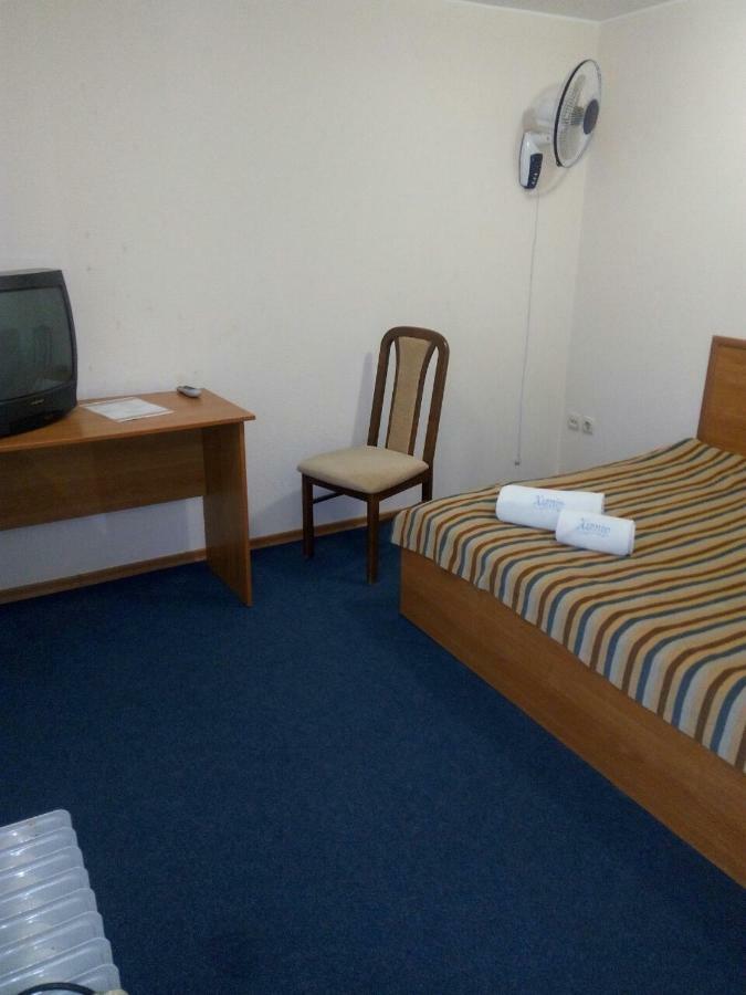 Hutor Hotel Dnipro Extérieur photo